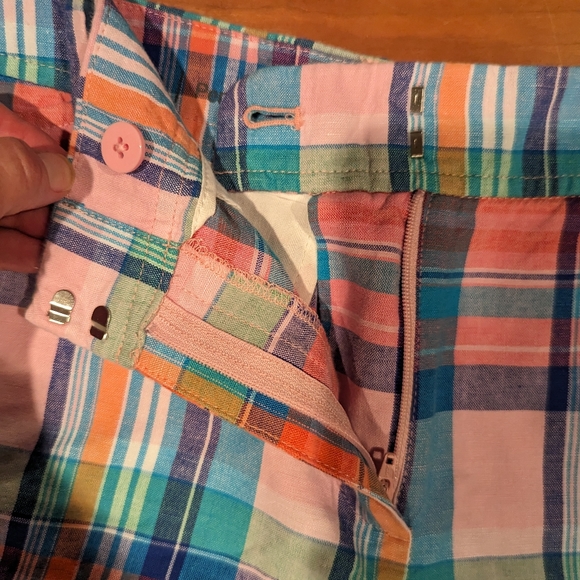 Talbots women's Perfect Short, madras plaid, size 8P - Picture 5 of 10